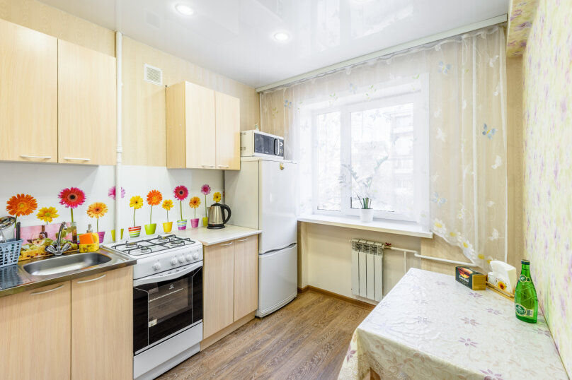 2-комн. квартира, 57 кв.м. на 4 человека, Байкальская улица, 192, Иркутск - Фотография 2