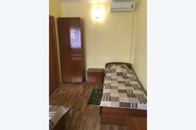 Трехместный номер с отдельными кроватями, улица Луначарского, 220, Геленджик - Фотография 2