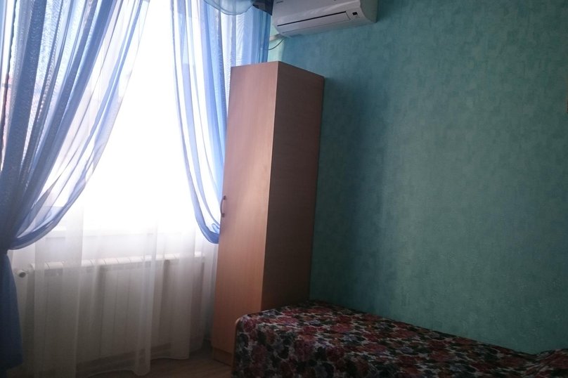 №8 - 3-х местный номер-эконом, Заводская , 24а, Анапа - Фотография 1