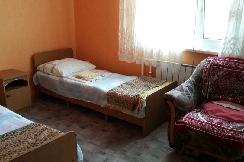 Трехместный номер с дополнительным спальным местом, улица Трудящихся, 24, Анапа - Фотография 2