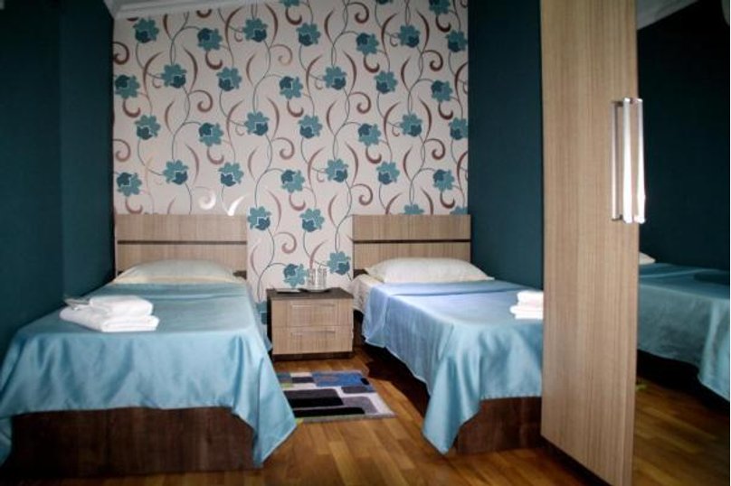Twin room with city view, улица Владимира Месхишвили, 32, Тбилиси - Фотография 1