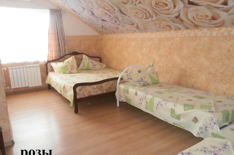 Отдельная комната, улица Сазонова, 11А, Ейская коса, Ейск - Фотография 1
