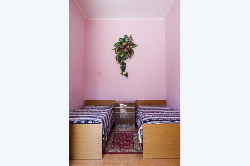 Семейный, Крымская улица, 6, Голубицкая - Фотография 4