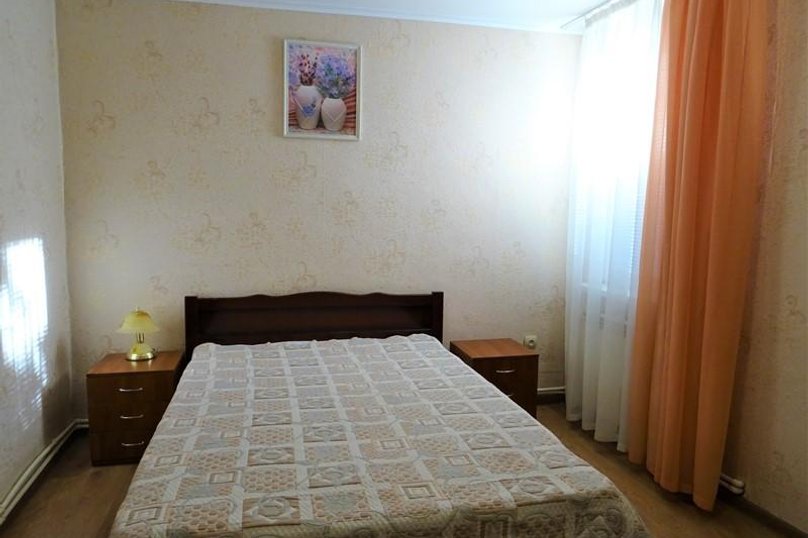 2-комн. квартира, 44 кв.м. на 4 человека, Партизанская улица, 4, Ялта - Фотография 1