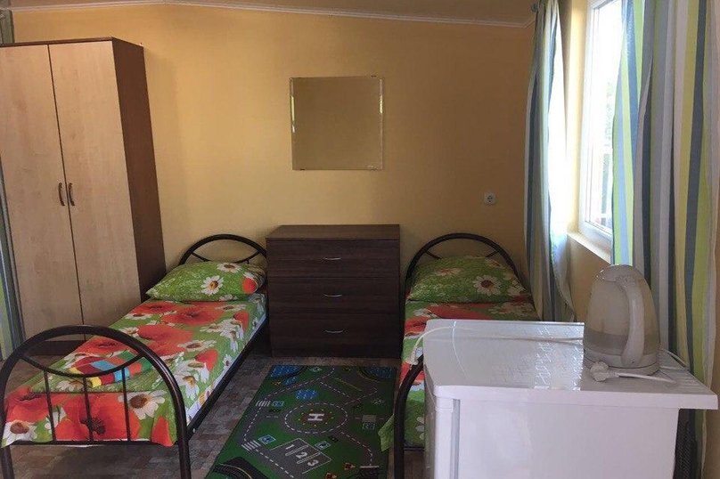 4-местный номер, улица Калинина, 239, Ейск - Фотография 1