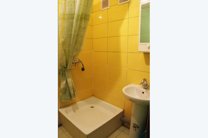 1-комн. квартира, 36 кв.м. на 4 человека, улица Абазгаа, 47/2, Гагра - Фотография 4