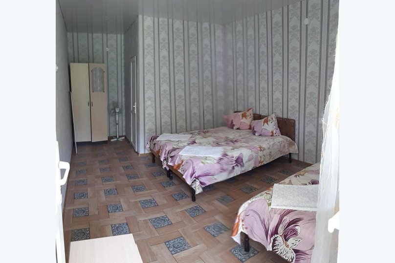 Трехместный номер, село Агараки, Монашеское ущелье, Золотая бухта, 12, Пицунда - Фотография 3