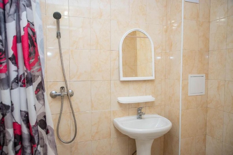 Бюджетный трехместный номер, улица Роз, 8, Витязево - Фотография 2