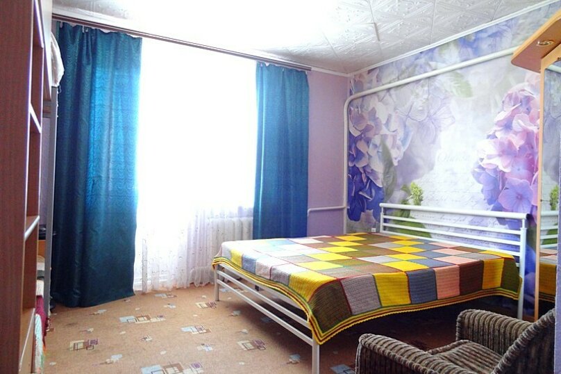 4-х местная комната с общим санузлом (на 3 комнаты), Новороссийская улица, 26, Геленджик - Фотография 4