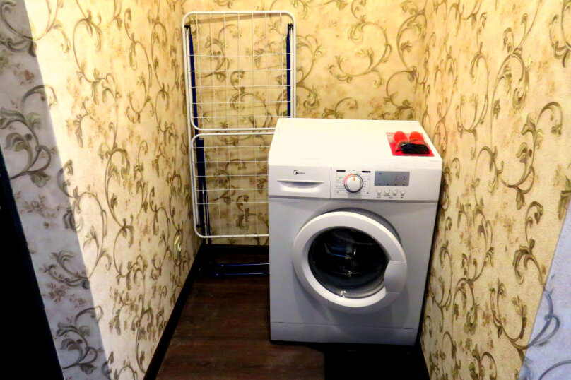 1-комн. квартира, 33 кв.м. на 4 человека, улица Сары Садыковой, 2, Казань - Фотография 10