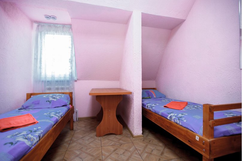 Номер 34 (общий) 2-х местный, улица Звездова, 117, Омск - Фотография 1