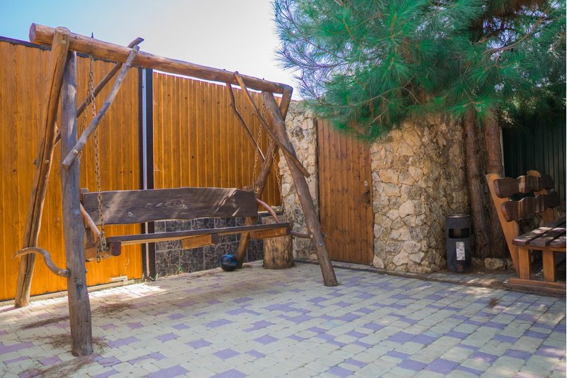 Рок-Арт-Отель "Hotel California", ул. Донецкая, 335 на 15 комнат - Фотография 96