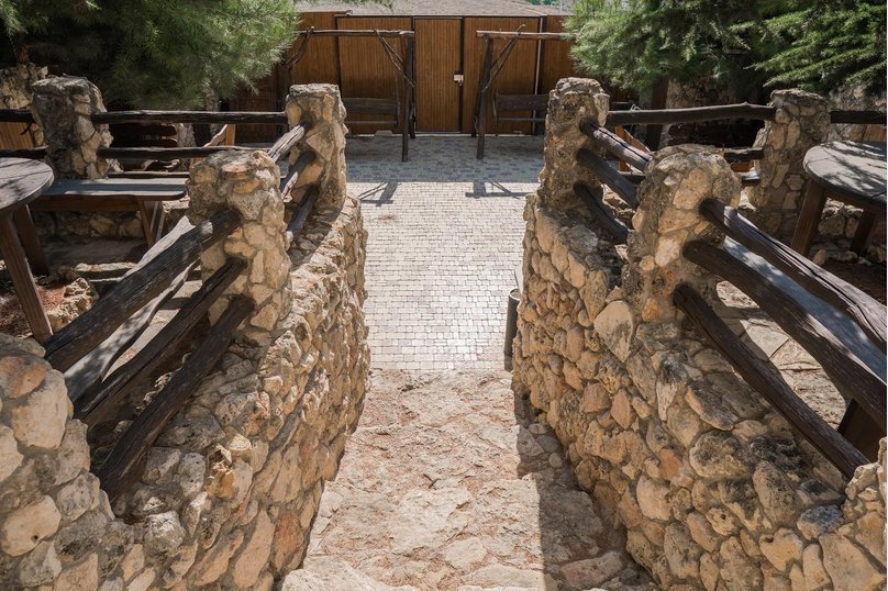 Рок-Арт-Отель "Hotel California", ул. Донецкая, 335 на 15 комнат - Фотография 98