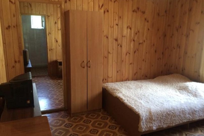 Четырёхместный номер 1а, Советская улица, 7А, Ильич - Фотография 1
