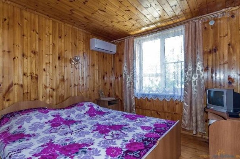 Четырёхместный номер 2б, Советская улица, 7А, Ильич - Фотография 1