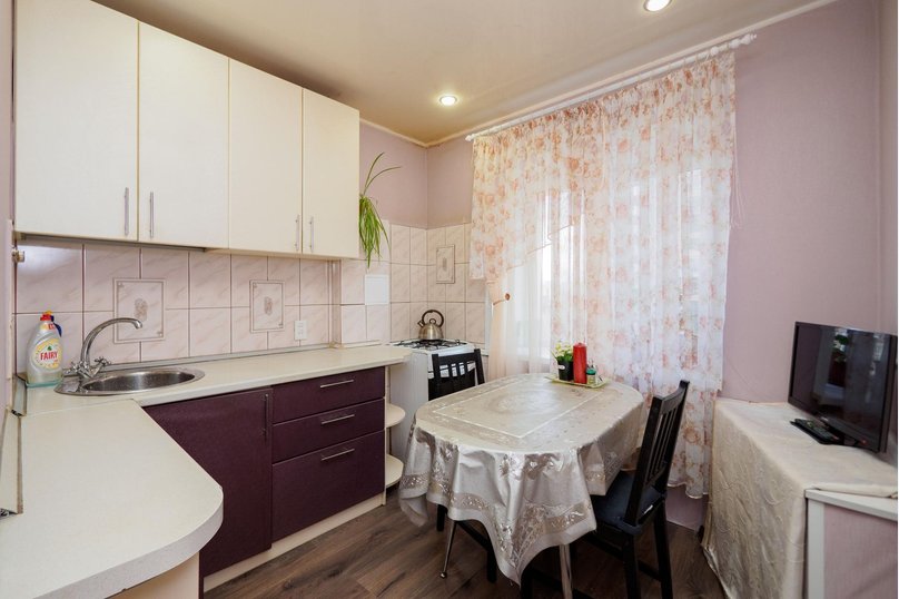 2-комн. квартира, 44 кв.м. на 4 человека, улица Короленко, 73, метро Яшьлек, Казань - Фотография 3