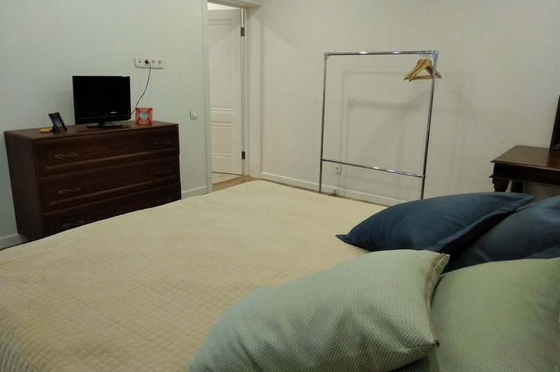4-комн. квартира, 77 кв.м. на 8 человек, Защитников Кавказа, 77/2к8, Красная Поляна - Фотография 9