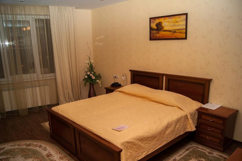 ПОЛУЛЮКС DBL, проспект имени Петра Столыпина, 15/1, Саратов - Фотография 3